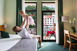 Отель Tulip Inn Rosa Khutor Hotel Эсто-садок Улучшенный двухместный номер с 1 кроватью или 2 отдельными кроватями и балконом-2